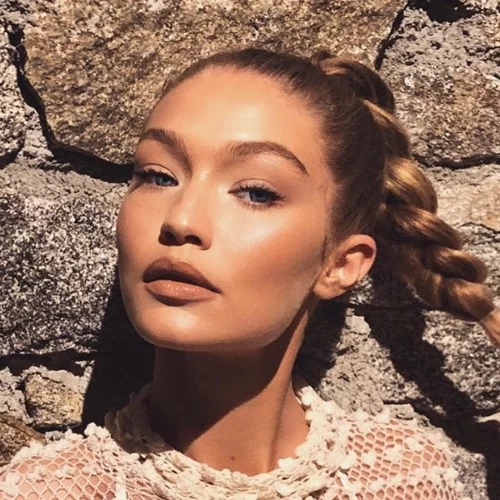 Και η Gigi Hadid ενέδωσε σε αυτό το trend που έχει γίνει ανάρπαστο