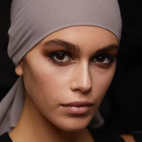 Οι καλύτερες ιδέες σε αξεσουάρ μαλλιών για τα πιο cool χτενίσματα της σεζόν