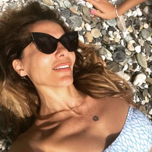 Δέσποινα Βανδή | Η μαγευτική εμφάνιση στον γάμο του Αντώνη Ρέμου