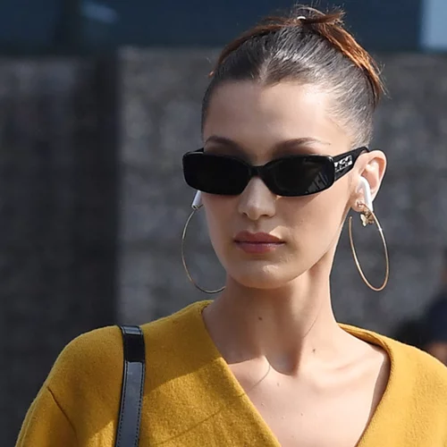 Είναι αυτό το χειρότερο look της Bella Hadid; | Δες την αμφιλεγόμενη τάση που μας προβλημάτισε