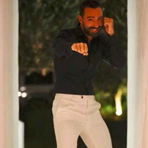 Σάκης Τανιμανίδης | Η φωτογραφία με τους φίλους του λίγο πριν παντρευτεί