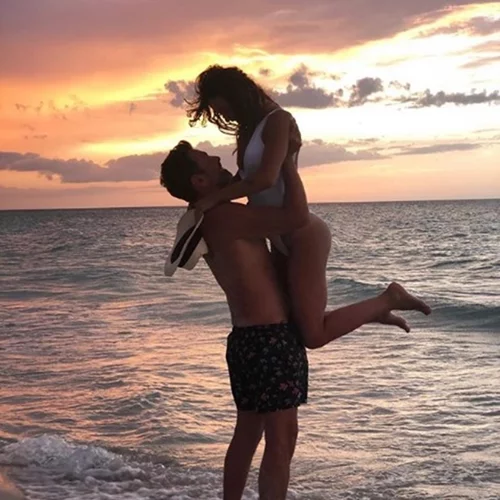 Ιωσήφ Μαρινάκης & Χρύσα Καλπάκη | Το άλμπουμ διακοπών τους από την Κούβα