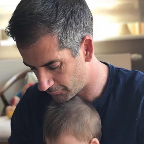 Κώστας Μπακογιάννης | Η φωτογραφία με τον γιο του είναι ό,τι πιο γλυκό θα δεις σήμερα