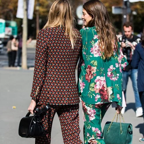 Πέντε τάσεις που απογειώνουν το γυναικείο κοστούμι φέτος