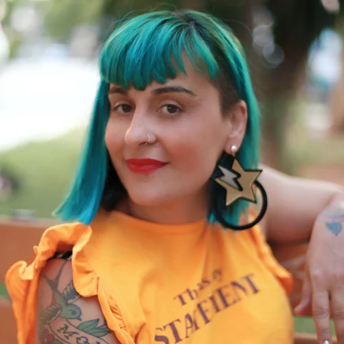 Βρήκαμε τη σχεδιάστρια που φτιάχνει τα πιο ξεχωριστά κοσμήματα