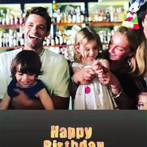 Ρούλα Ρέβη -Αποστόλης Τότσικας | Το πάρτι γενεθλίων των παιδιών τους