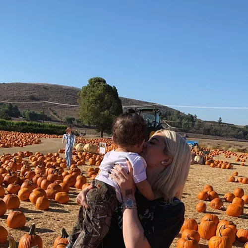 Η Kylie Jenner γιορτάζει το πρώτο Halloween της Stormi