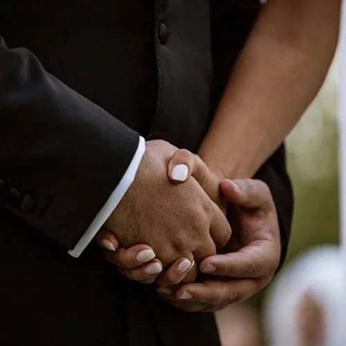 Αυτό είναι το μανικιούρ που επέλεξαν ΟΛΕΣ οι Ελληνίδες νύφες, την ημέρα του γάμου τους