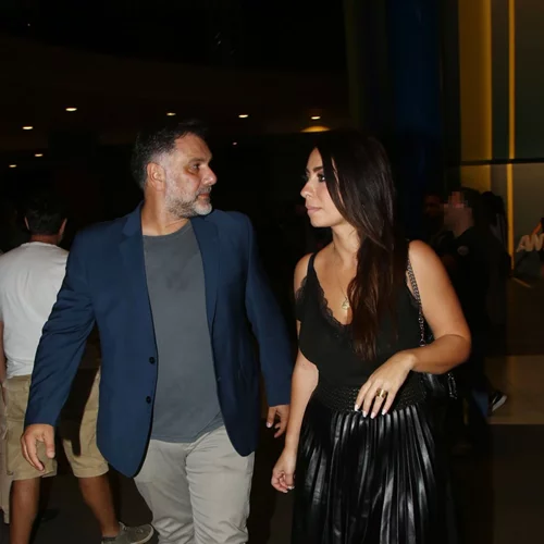 Γρηγόρης Αρναούτογλου | Βραδινή έξοδος με τη συνεργάτιδά του Νάνσυ Αντωνίου