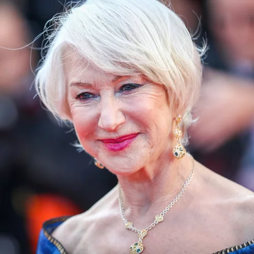 Helen Mirren "the Great" | Η εκδίκηση μιας 74χρονης Dame δεν είναι μία απλή εκδίκηση