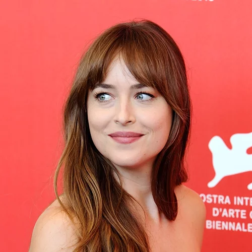 Dakota Johnson | Απάντησε πρώτη φορά για τις φήμες περί εγκυμοσύνης