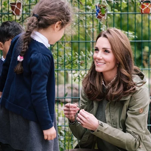 Kate Middleton | Το τρυφερό στιγμιότυπο με μικρή θαυμάστριά της