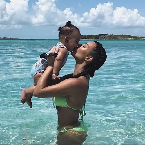 Kim Kardashian | Μόλις δημοσίευσε τις πιο τρυφερές φωτογραφίες της Chicago