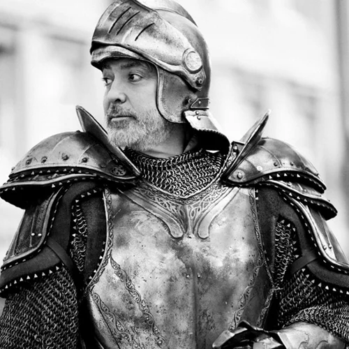 O George Clooney επιστρέφει στην οθόνη ως ιππότης