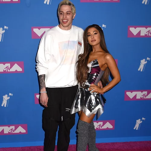 Ariana Grande | Χώρισε με τον Pete Davinson