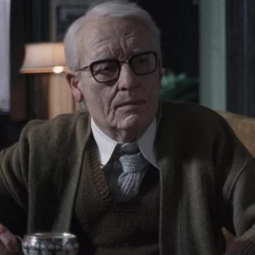 Κι όμως αυτός ο ηλικιωμένος άνδρας είναι διάσημη ηθοποιός!