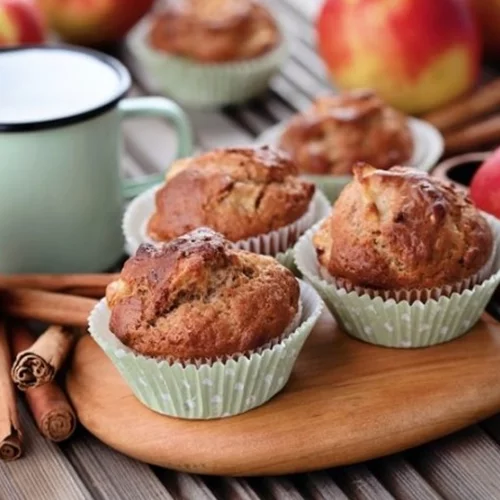 Muffins με νιφάδες βρώμης και μήλα έτοιμα σε 15 λεπτά