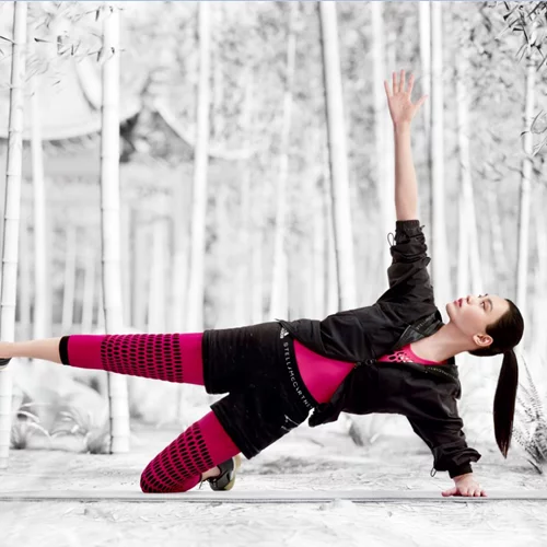 H νέα συλλογή adidas by Stella McCartney θα σε κάνει να θέλεις να ξεκινήσεις γυμναστική τώρα