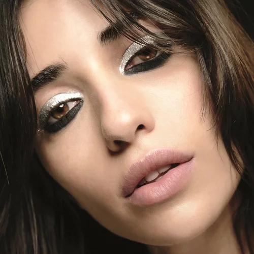 Πώς να μετατρέψεις το πρωινό μακιγιάζ σε βραδινό