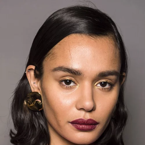 Τα 5 ματ κραγιόν που πρέπει να φορέσεις έστω μία φορά αυτό τον χειμώνα