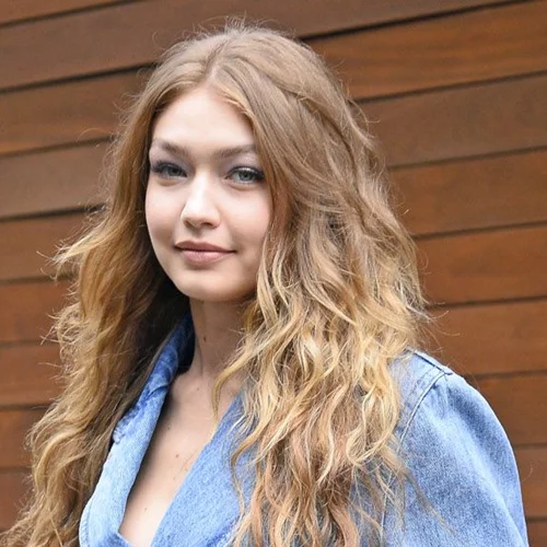 Τρεις celebrity εμφανίσεις εμπνευσμένες από τα νέα trends που μας εντυπωσίασαν