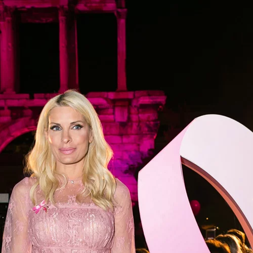 It’s #TimeToEndBreastCancer: Μία υπέροχη βραδιά με την φωταγώγηση του Ολυμπίειου και της Πύλης του Αδριανού!