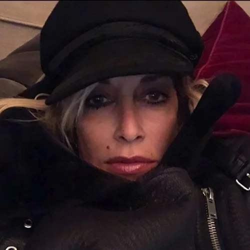 Άννα Βίσση | Αυτοσαρκάζεται για τα μαλλιά που είχε πριν από 30 χρόνια