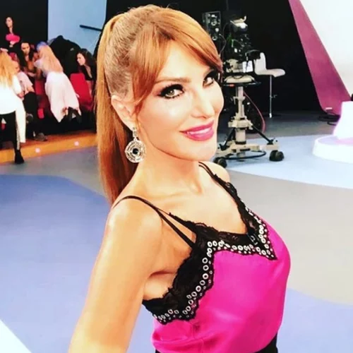 Βίκυ Χατζηβασιλείου | Μας άφησε άφωνους με τα ακροβατικά της