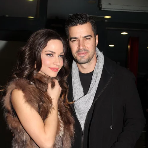 Κατερίνα Γερονικολού - Γιάννης Τσιμιτσέλης | Ποζάρουν αγκαλιά και δεν κρύβουν τον έρωτά τους!