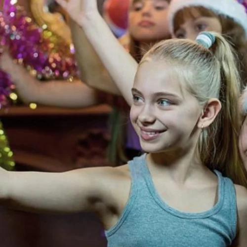 5 πράγματα που πρέπει να σκεφτείς πριν πάρεις δώρο κινητό στο παιδί σου