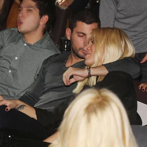 Κατερίνα Καινούργιου | Τρυφερές στιγμές με τον αγαπημένο της στα μπουζούκια