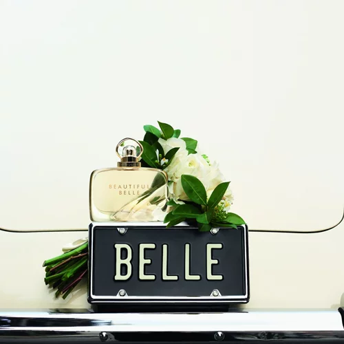 Η αγάπη σπάει όλους τους κανόνες όπως και αυτό το νέο άρωμα. Θέλεις να μάθεις ποιο είναι;