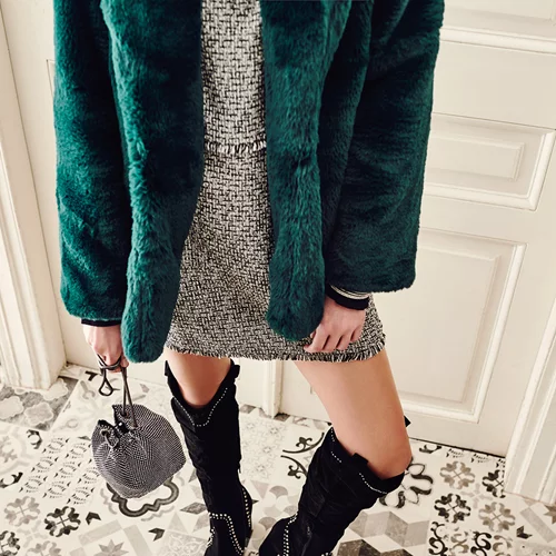 Με ένα κλικ μπορείς να βρεις όσα χρειάζεσαι για το τέλειο εορταστικό look