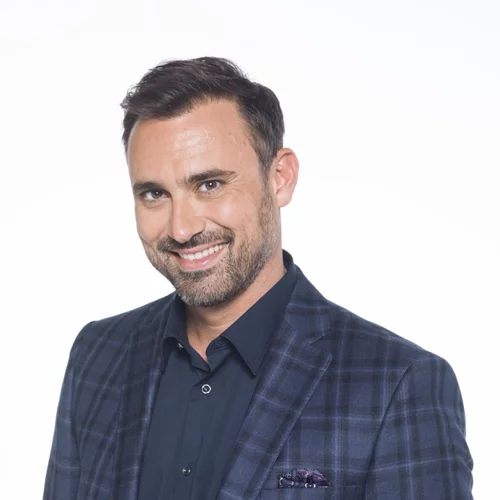 Γιώργος Καπουτζίδης | Φέρνει τα Χριστούγεννα στο εκπτωτικό χωριό McArthurGlenAthens