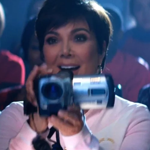 Kris Jenner | Κι όμως το έκανε και αυτό - Πρωταγωνιστεί σε videoclip