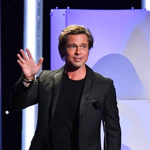 Ο Brad Pitt σε ρόλο αφηγητή στην καμπάνια του Joe Biden