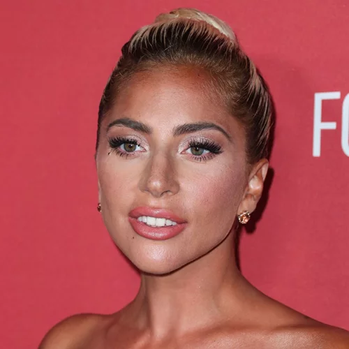 Μαθήματα στυλ: Η εμφάνιση της Lady Gaga στο SAG-AFTRA Foundation