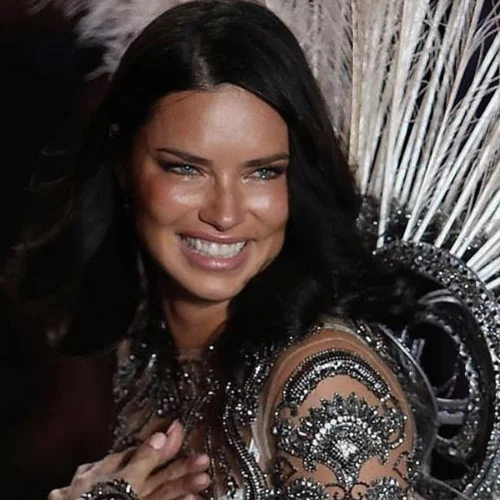 Οι διατροφικές και fitness συνήθειες της Adriana Lima αποδεικνύουν ότι το να είσαι «Άγγελος» θέλει θυσίες