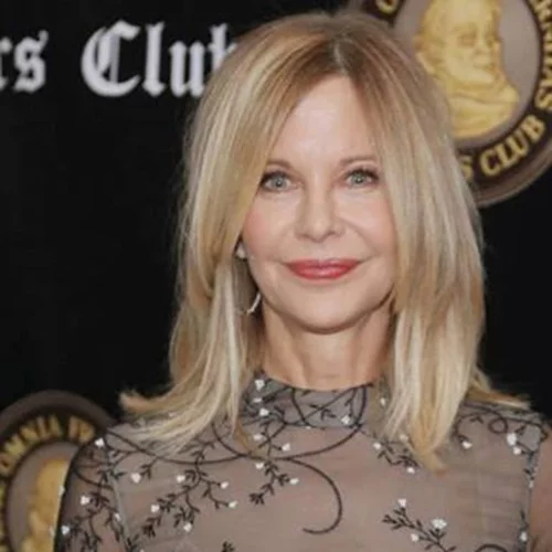 Πιο λαμπερή από ποτέ η Meg Ryan μετά την ανακοίνωση των αρραβώνων της