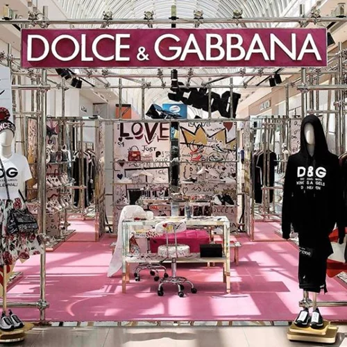 Ο οίκος Dolce & Gabbana προκαλεί αντιδράσεις με το νέο διαφημιστικό