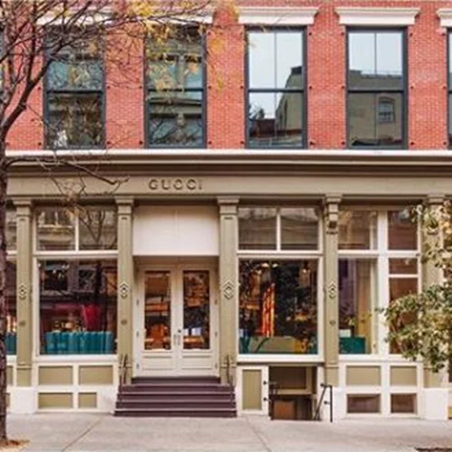 Το πιο in fashion βιβλιοπωλείο μόλις άνοιξε και βρίσκεται στη Νέα Υόρκη!