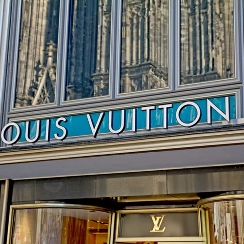 Ανοίγει το πρώτο Louis Vuitton Café στην Οσάκα