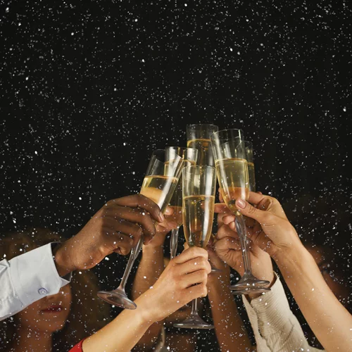 Πού θα κάνεις τα πιο ονειρικά Χριστούγεννα και Πρωτοχρονιά; Αυτά είναι τα ιδανικά μέρη!