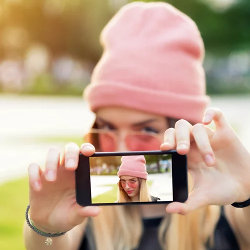 Ποιο είναι το νέο Insta-trend που δοκιμάζουν όλες οι celebrities;