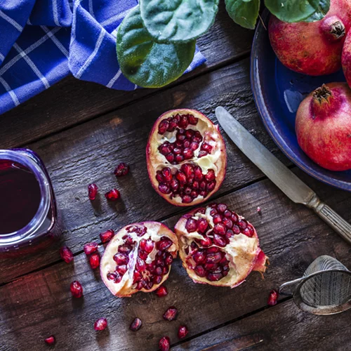 Οι 8 ιδιότητες που κάνουν τα ρόδια υπερτροφή