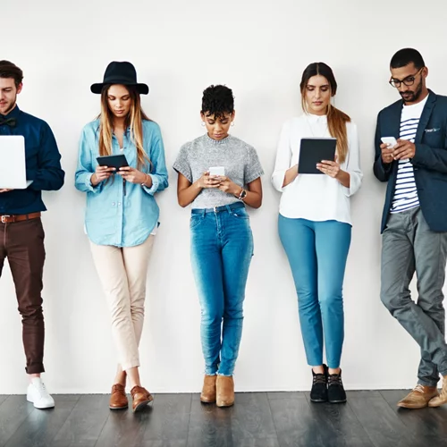 Τι δείχνει για τον χαρακτήρα σου η μανία που έχεις για likes στα social media