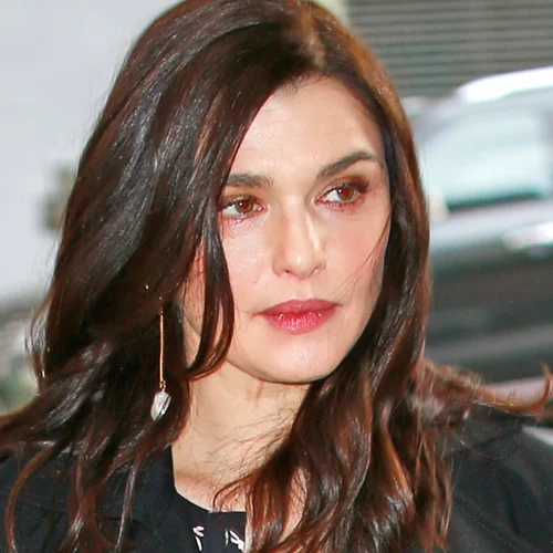 Rachel Weisz | Φόρεσε με τον πιο στυλάτο τρόπο το φόρεμα που έχεις κι εσύ