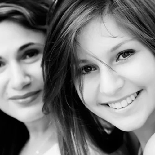 Συμπεριφερόμαστε στους συντρόφους και τους συζύγους μας, όπως η μητέρα μας – έρευνα