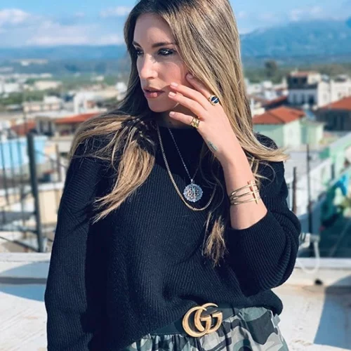 Αθηνά Οικονομάκου | Οικογενειακή απόδραση στον τόπο καταγωγής της