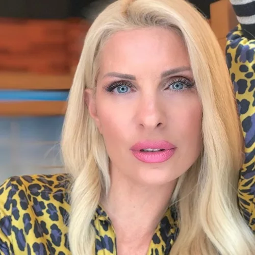 Ελένη Μενεγάκη | Αυτό είναι το μυστικό της για εντυπωσιακά χείλη